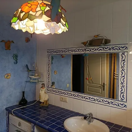 Pretty House, 3 Bedrooms, Nyaraló *