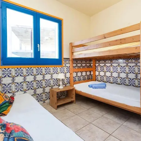 Pretty House, 3 Bedrooms, *